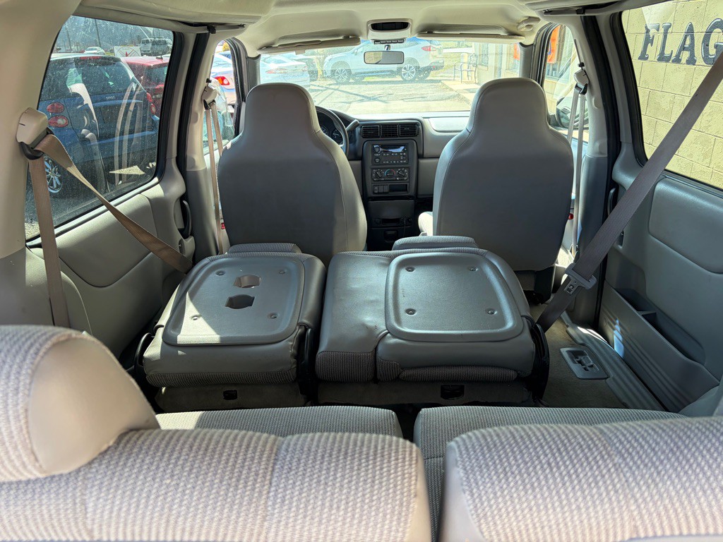 2002 Chevrolet Venture Image 8
