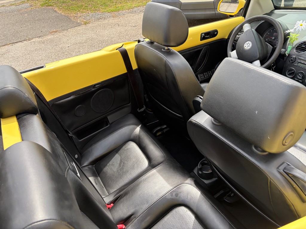 2007 Volkswagen Beetle Image 11