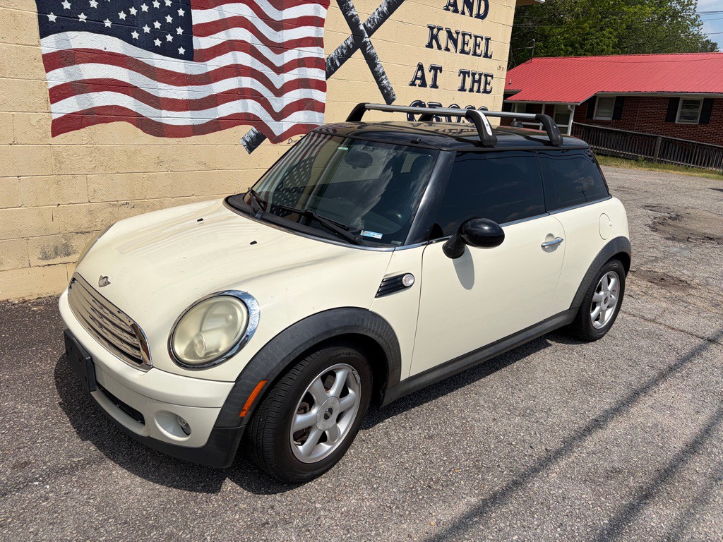 2009 MINI Cooper Image 3