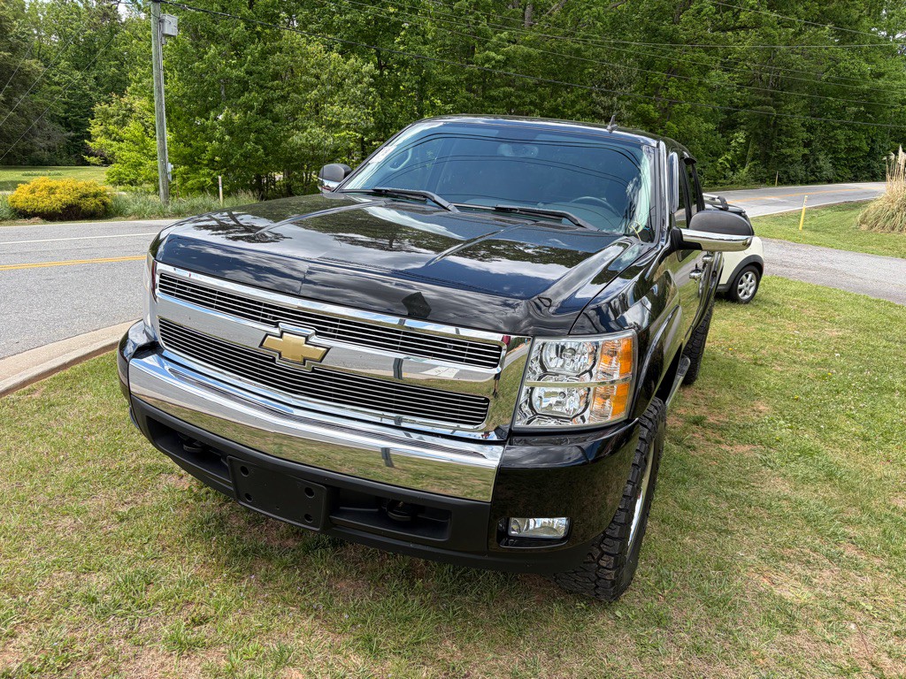 2007 Chevrolet Silverado 1500 Image 1
