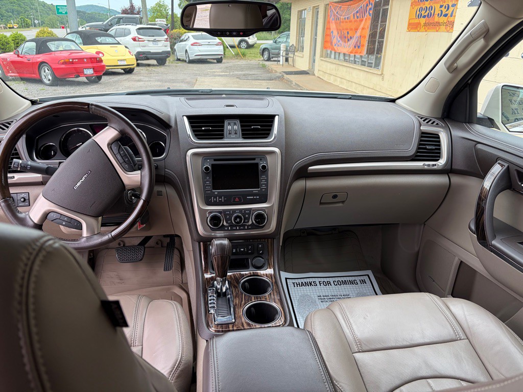 2013 GMC Acadia Image 8