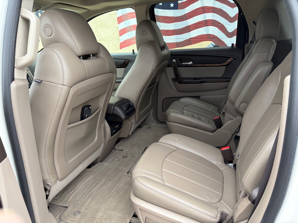 2013 GMC Acadia Image 11