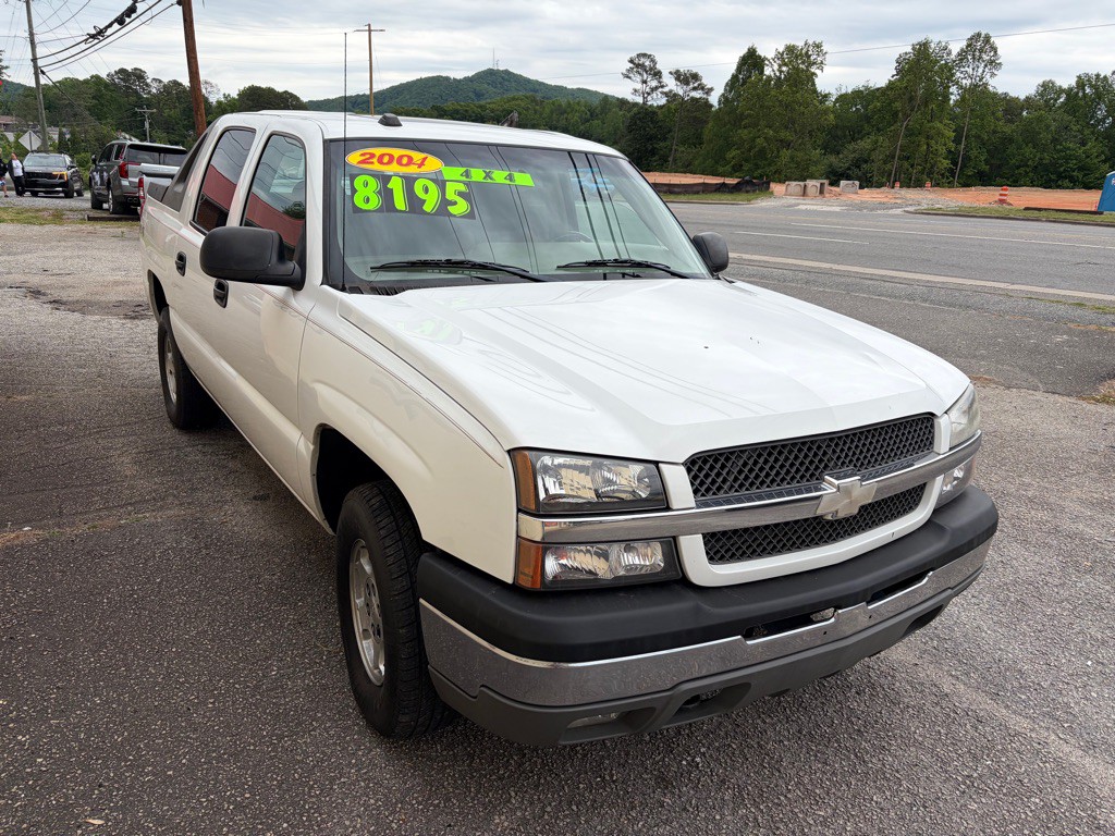 2004 Chevrolet Avalanche Image 1