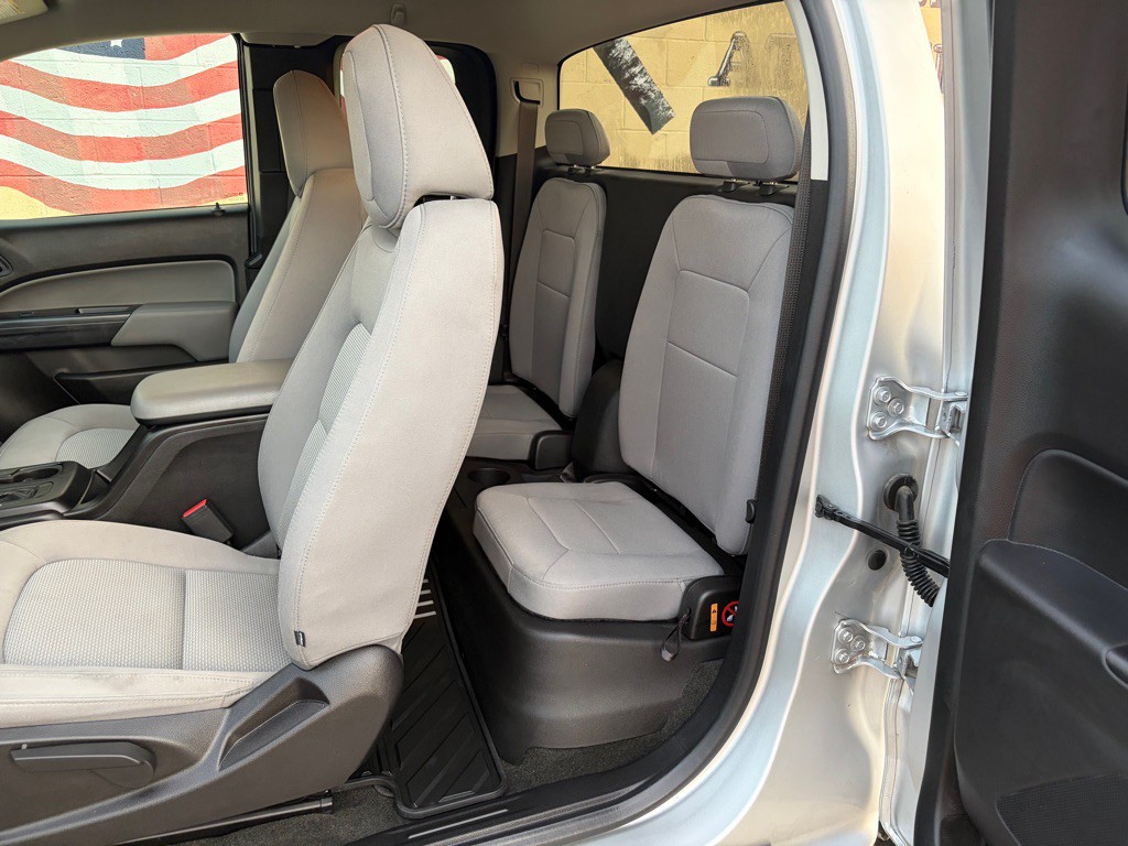 2017 Chevrolet Colorado Image 12