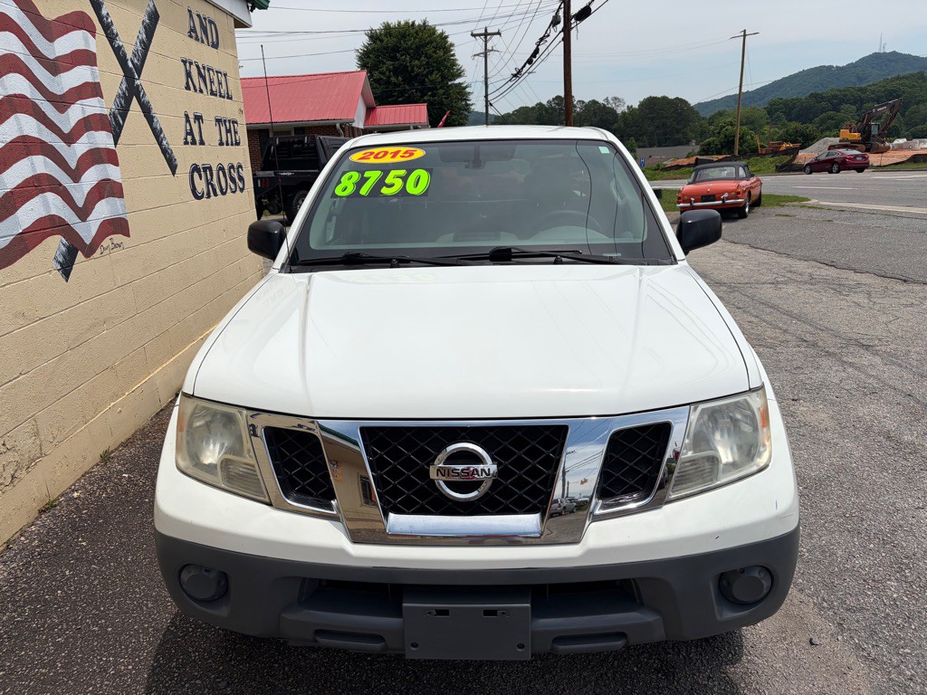 2015 Nissan Frontier Image 3