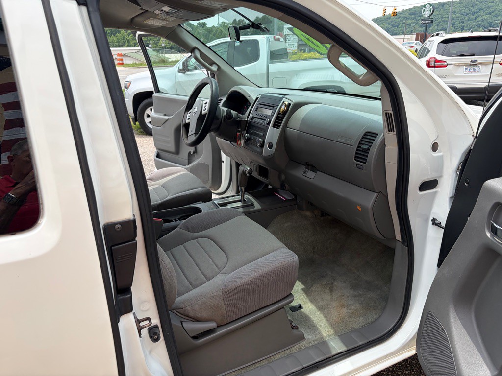 2015 Nissan Frontier Image 8