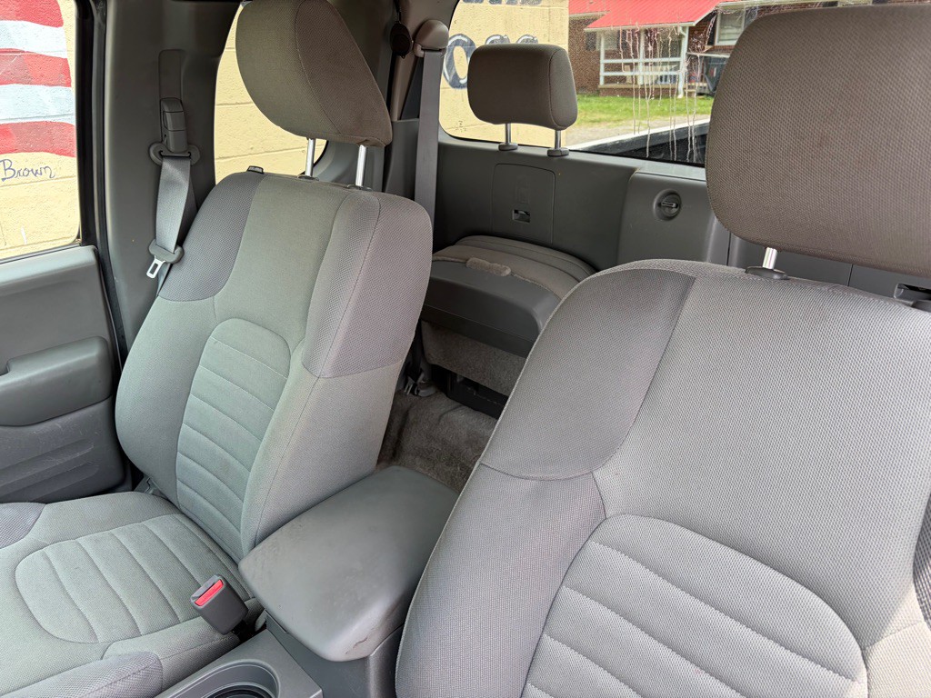 2015 Nissan Frontier Image 10