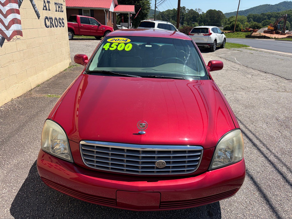 2004 Cadillac DeVille Image 2