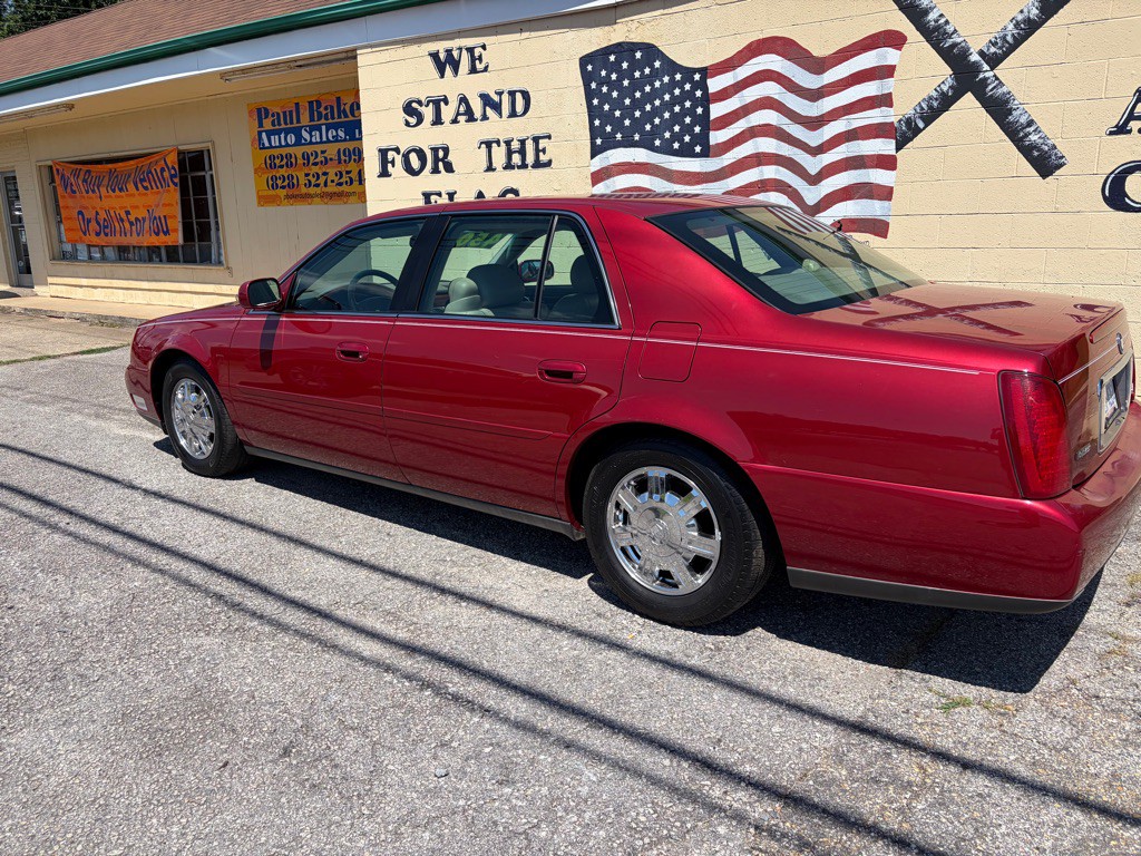 2004 Cadillac DeVille Image 5