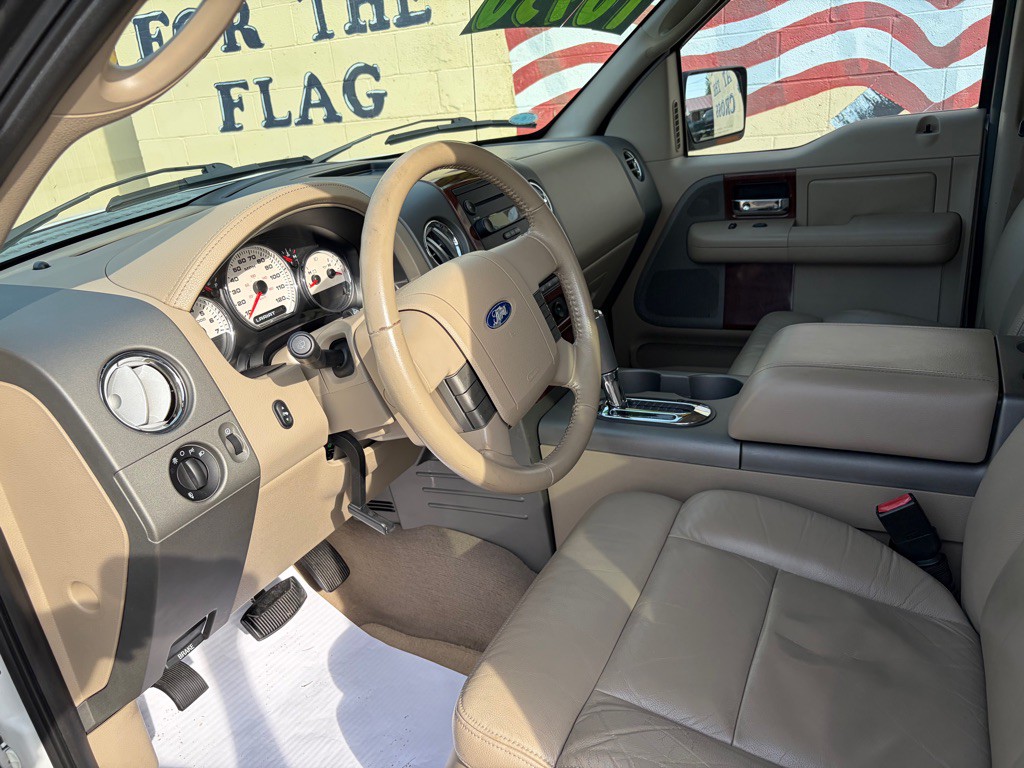 2005 Ford F-150 Image 11