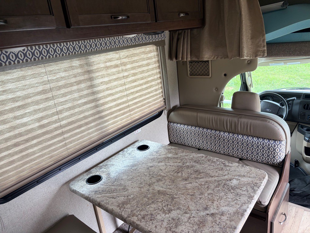 2019 Ford Econoline Image 12