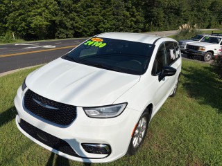 Image for 2025 Chrysler Pacifica Select ID: 7602434