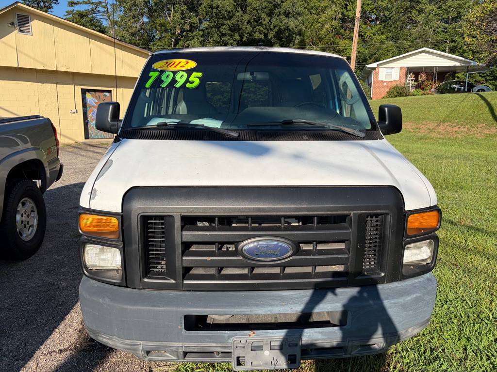 2012 Ford Econoline Image 2