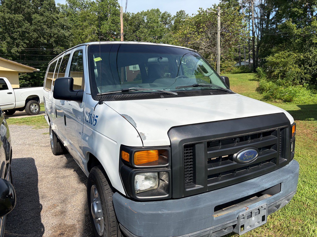 2012 Ford Econoline Image 3