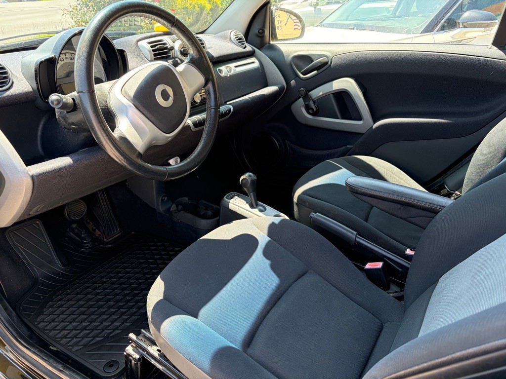 2013 smart fortwo Image 8