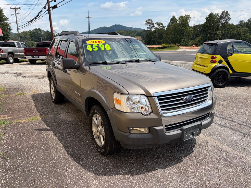 2006 Ford Explorer Image 1