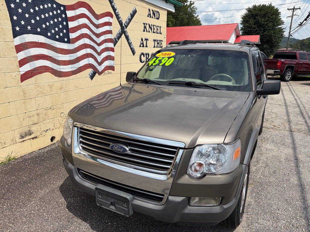2006 Ford Explorer Image 2