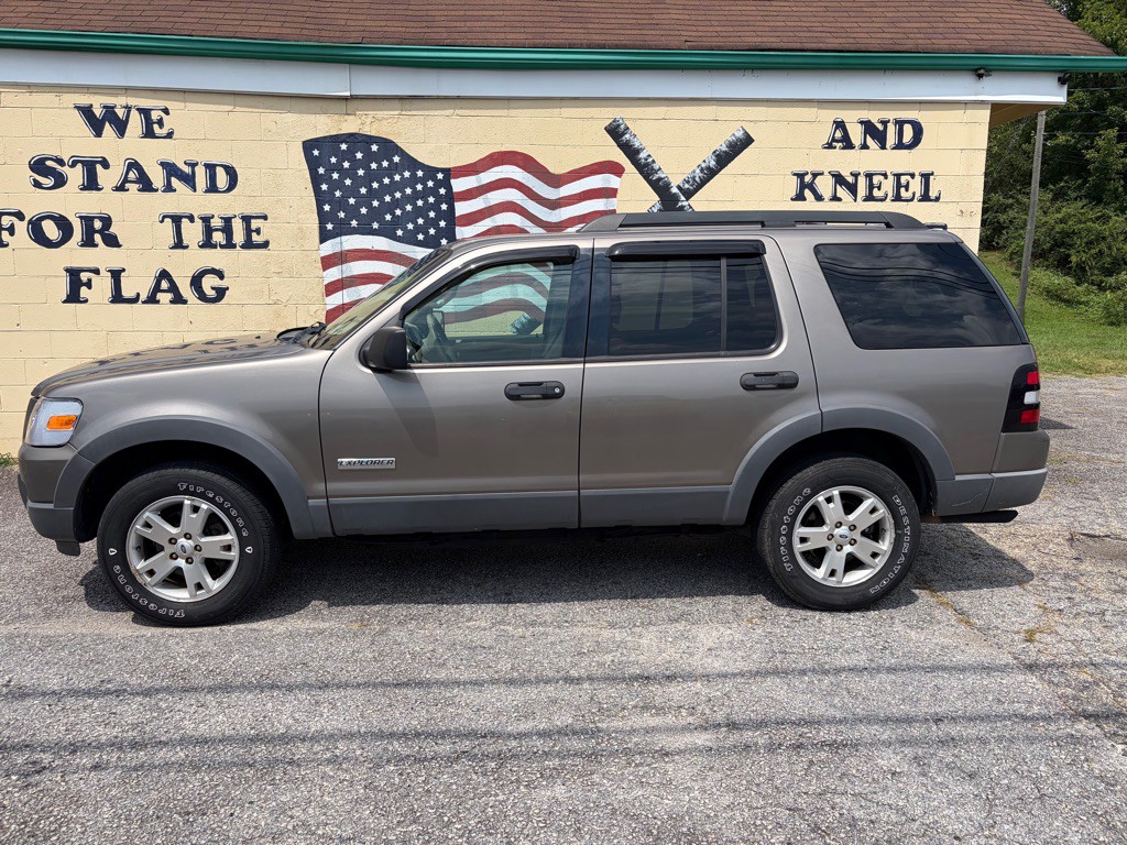 2006 Ford Explorer Image 4
