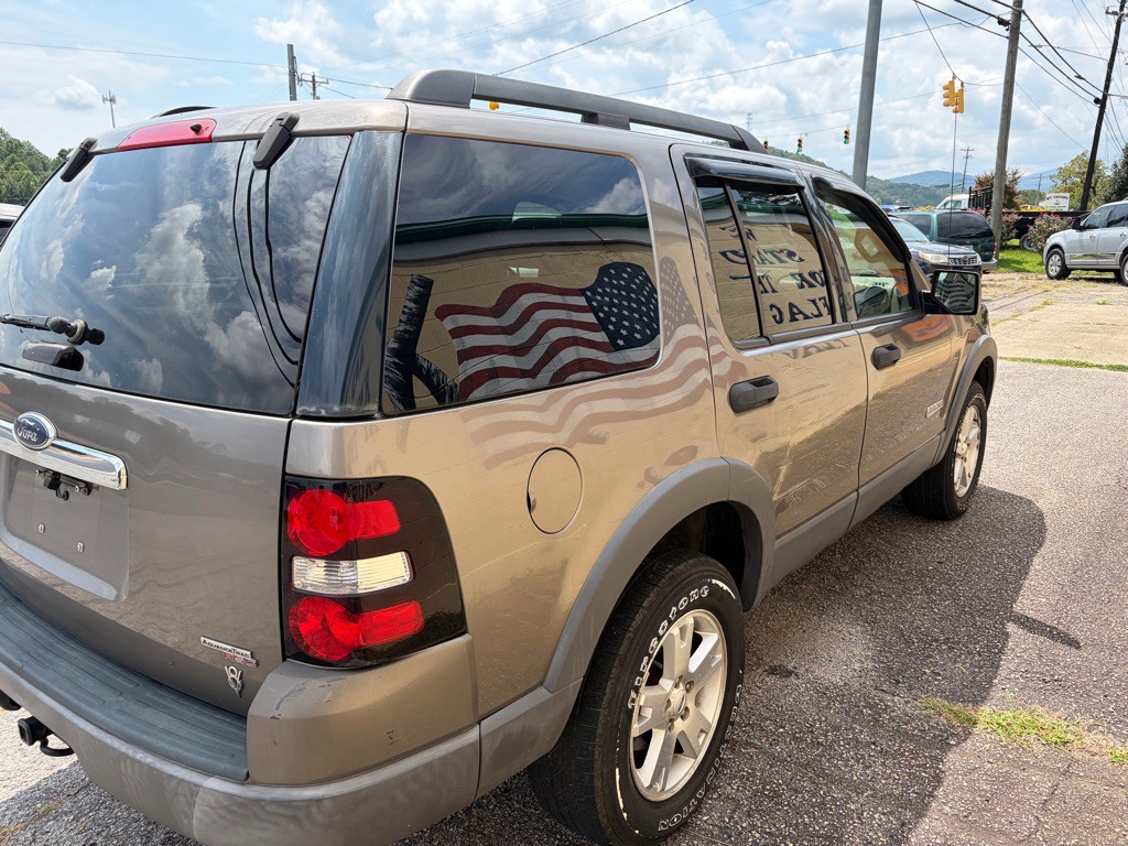 2006 Ford Explorer Image 6