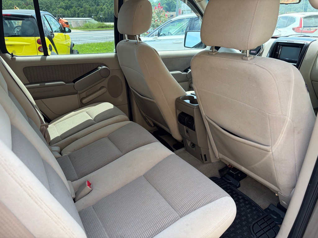 2006 Ford Explorer Image 12
