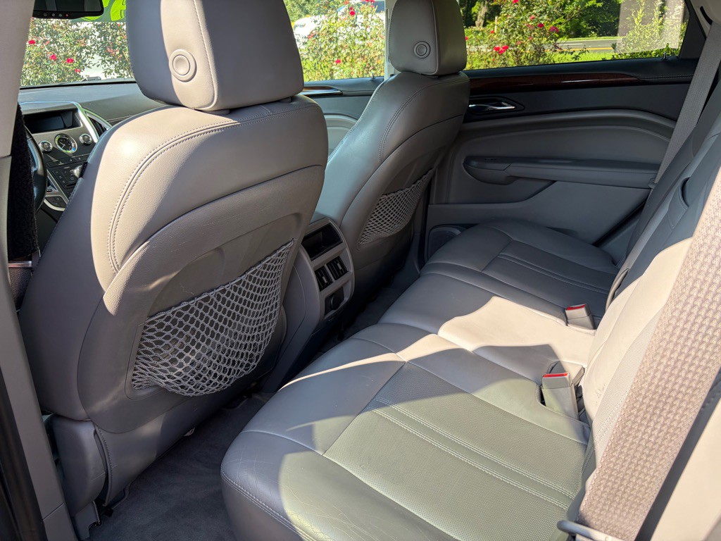 2011 Cadillac SRX Image 12