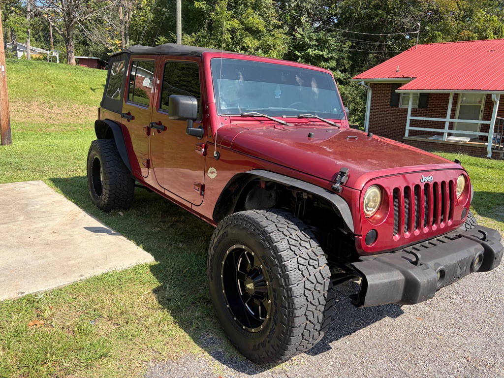 2011 Jeep Wrangler Unlimited Image 3