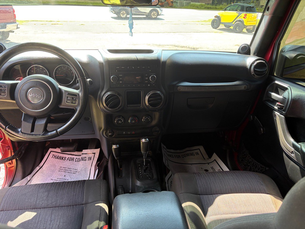 2011 Jeep Wrangler Unlimited Image 7