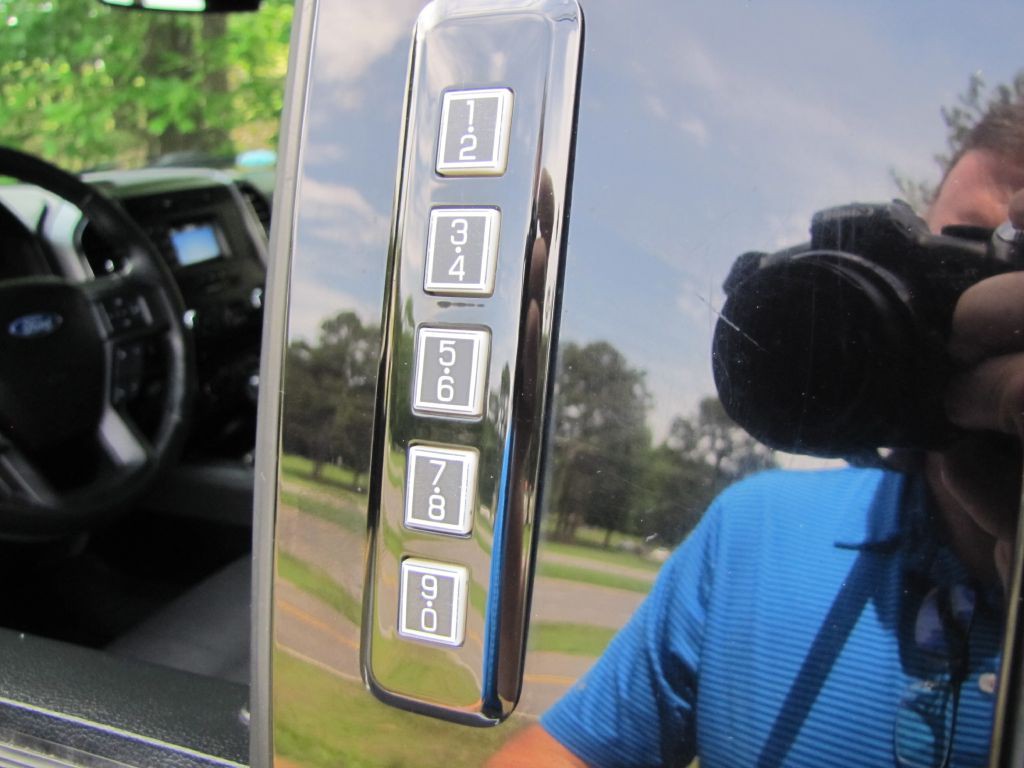 2018 Ford F-150 Image 39