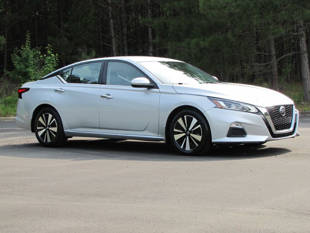 2022 Nissan Altima Image 3