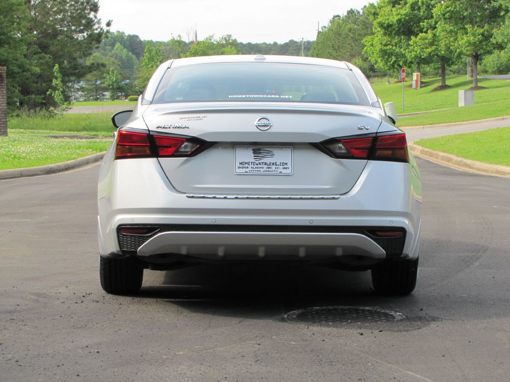 2022 Nissan Altima Image 11