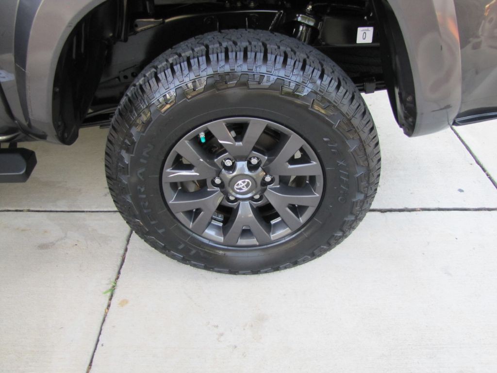 2020 Toyota Tacoma Image 29