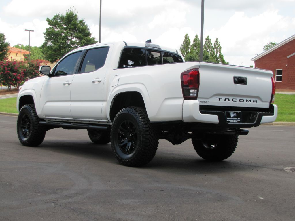 2022 Toyota Tacoma Image 8
