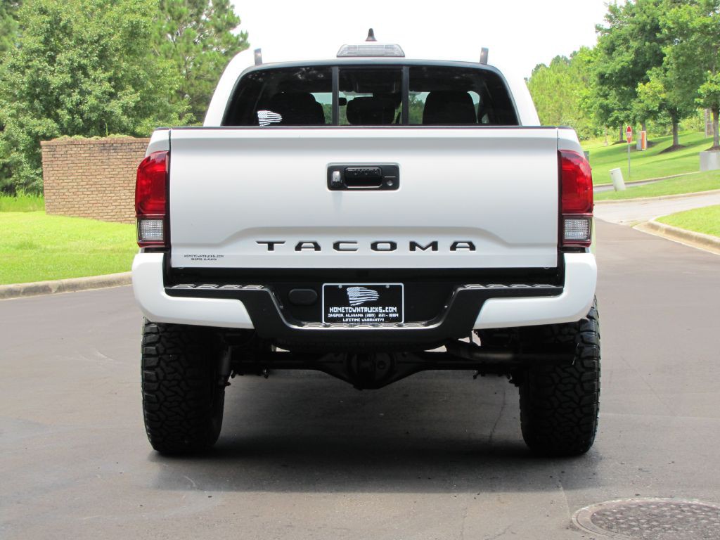 2022 Toyota Tacoma Image 11