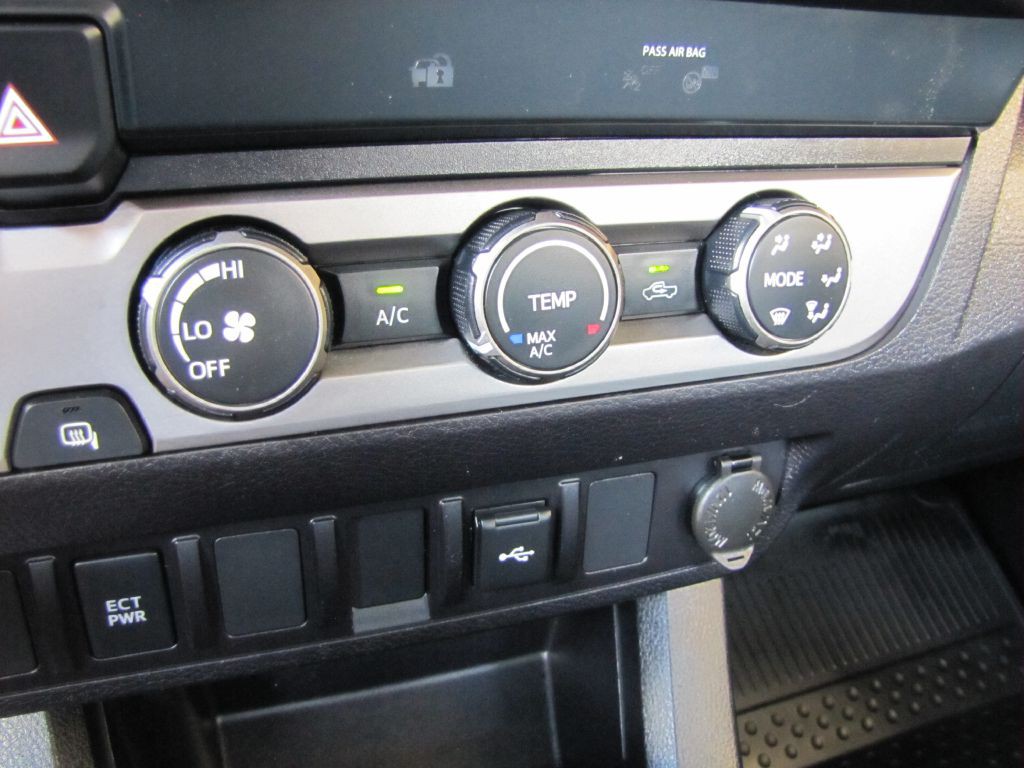 2022 Toyota Tacoma Image 43