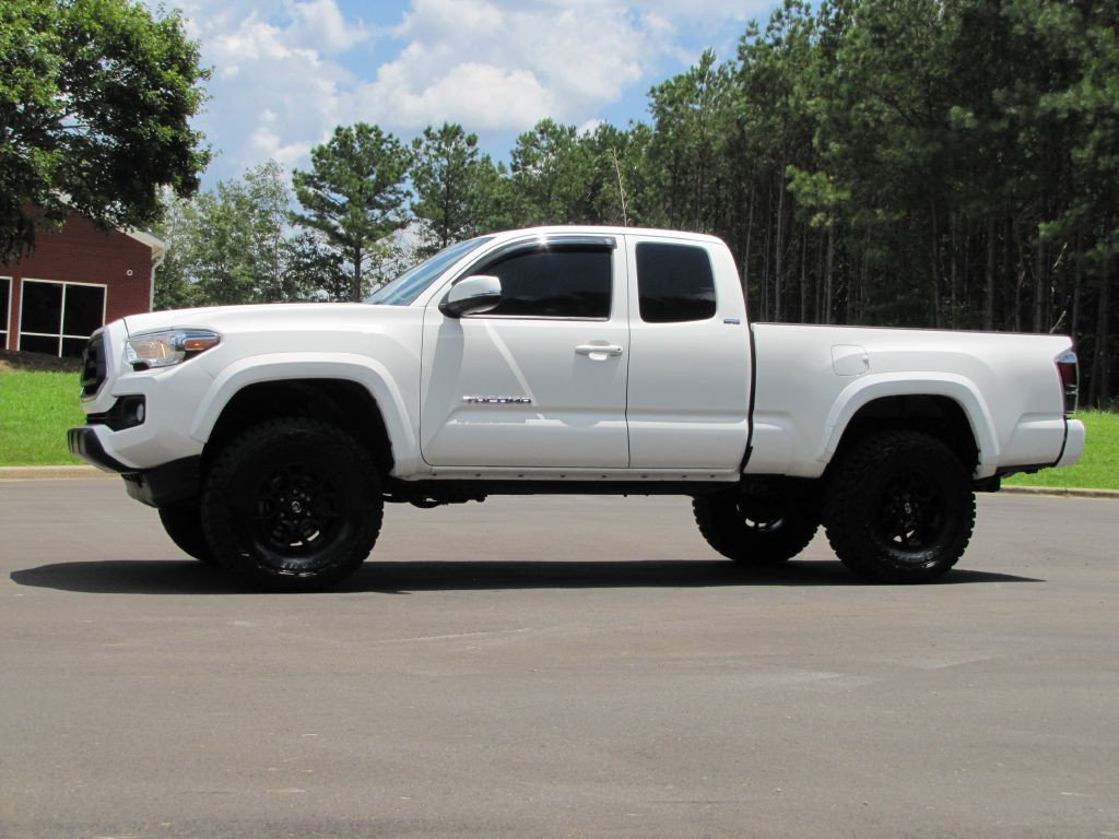 2022 Toyota Tacoma Image 4