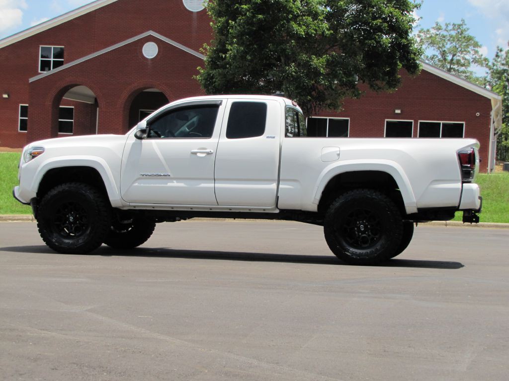 2022 Toyota Tacoma Image 6