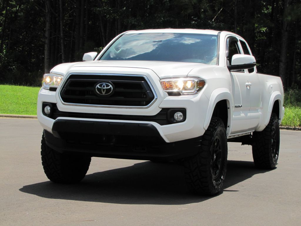 2022 Toyota Tacoma Image 10
