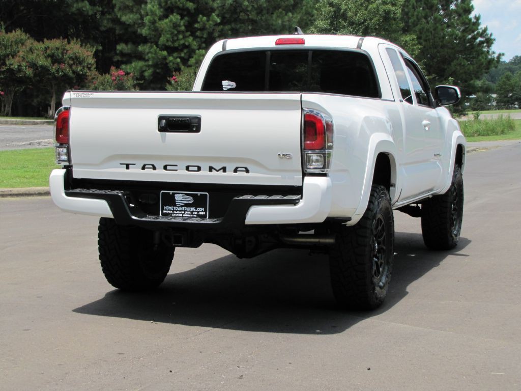 2022 Toyota Tacoma Image 12