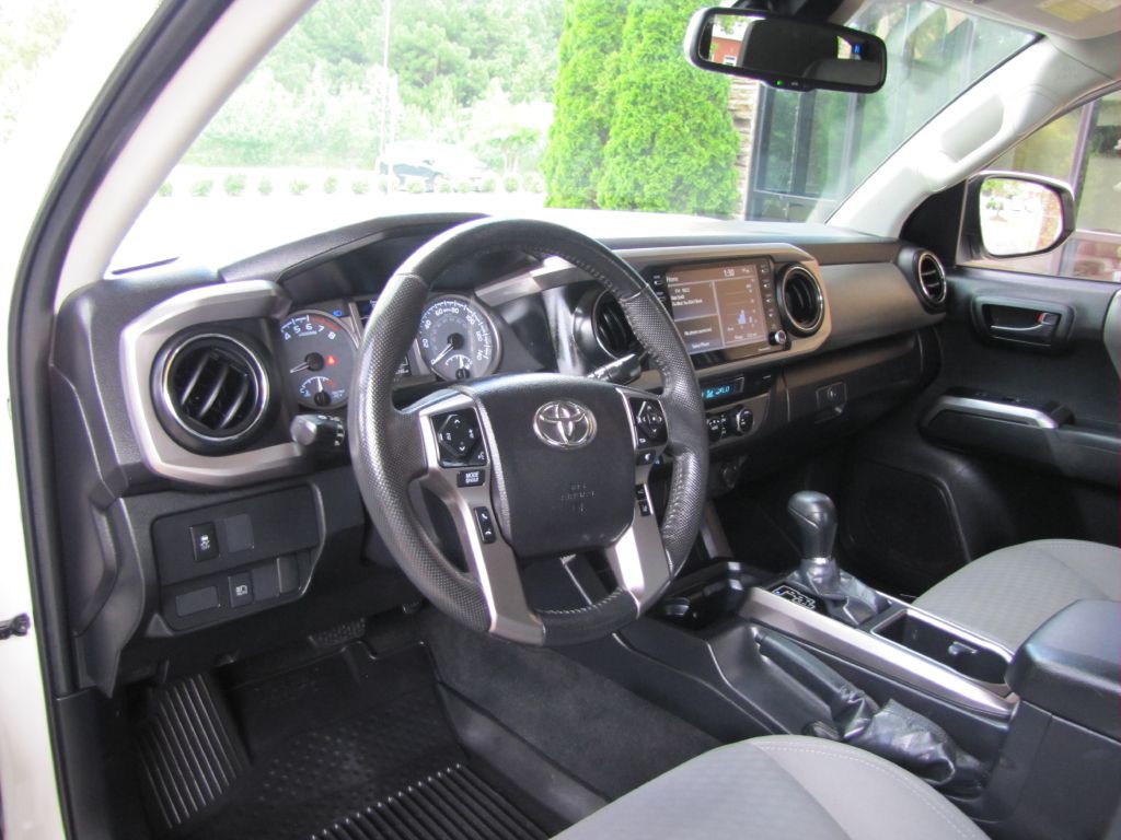 2022 Toyota Tacoma Image 14