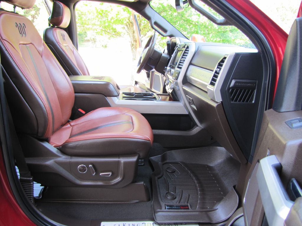 2021 Ford F-250 Image 21