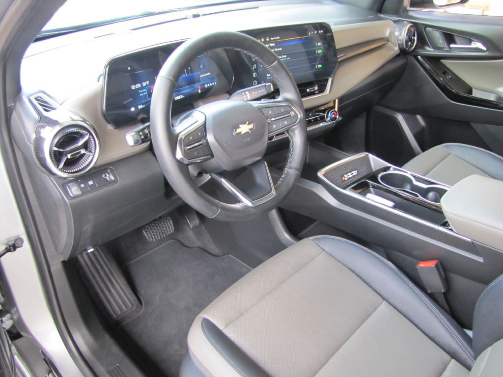 2025 Chevrolet Equinox Image 15