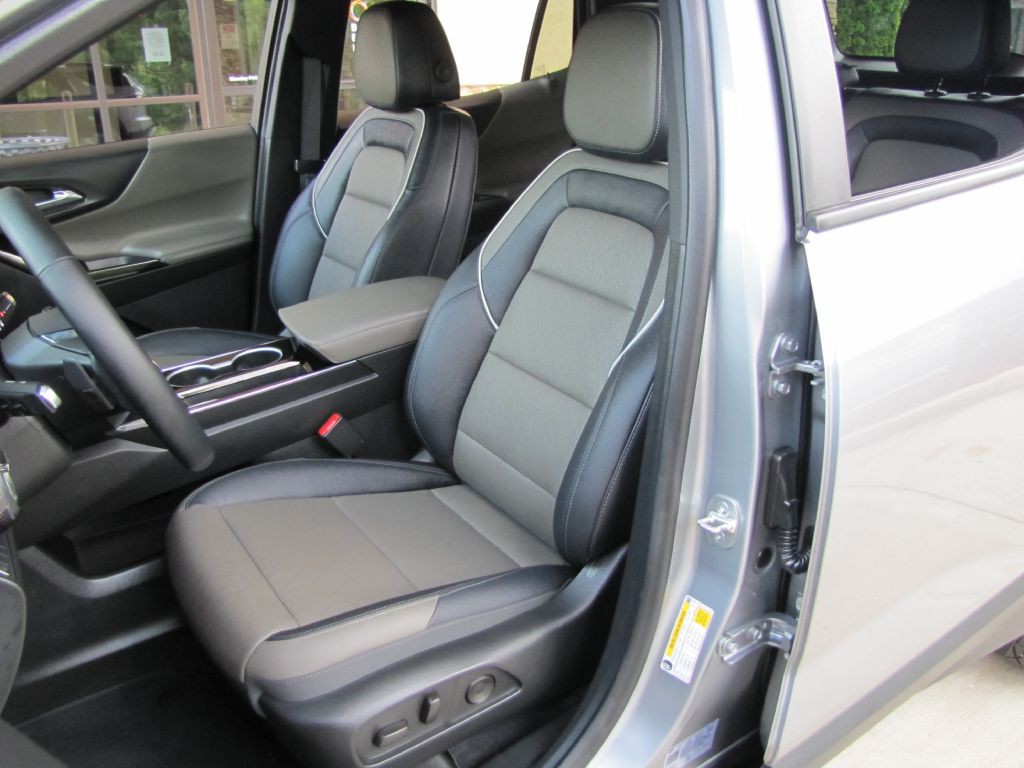 2025 Chevrolet Equinox Image 17