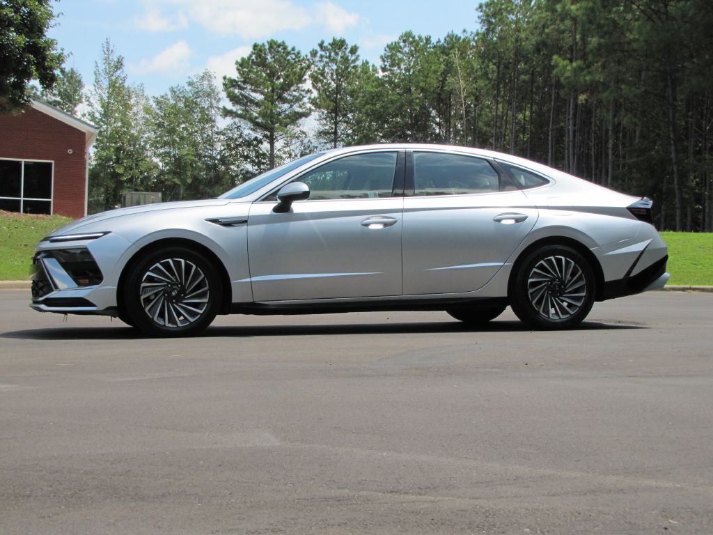 2024 Hyundai Sonata Image 3