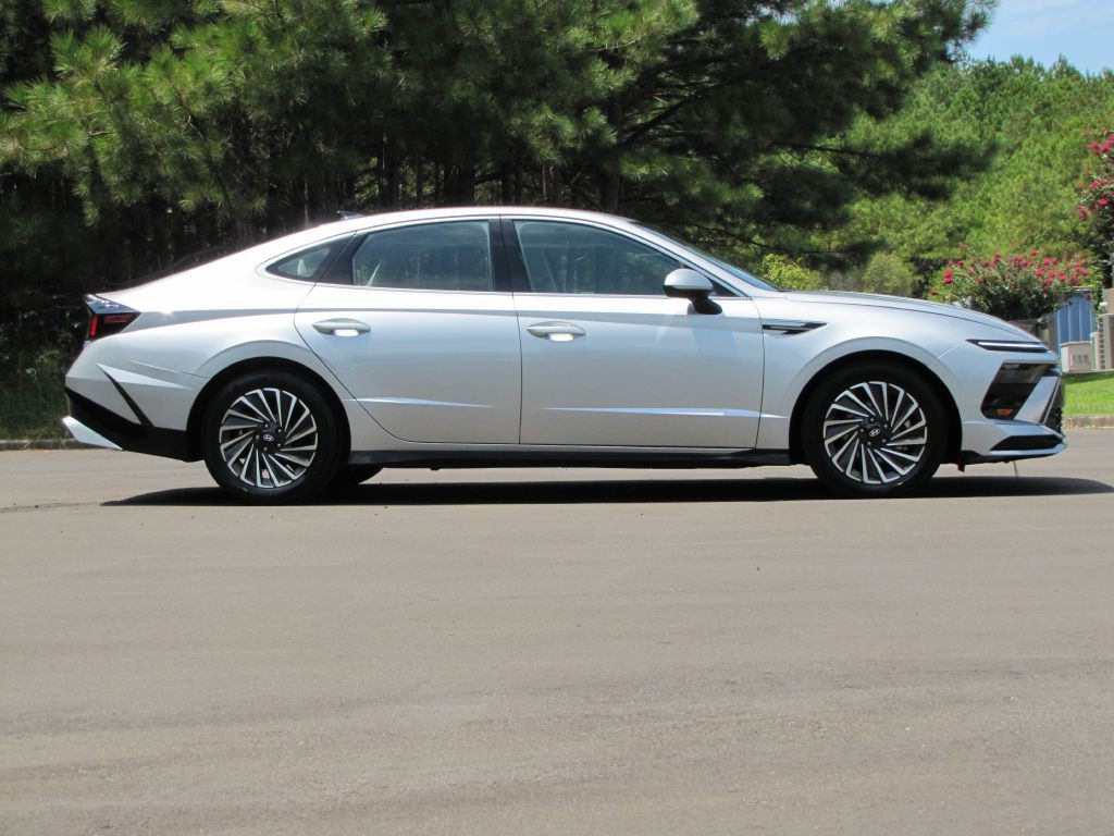 2024 Hyundai Sonata Image 4
