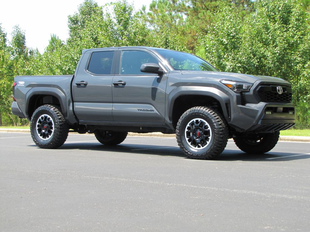 2024 Toyota Tacoma Image 3