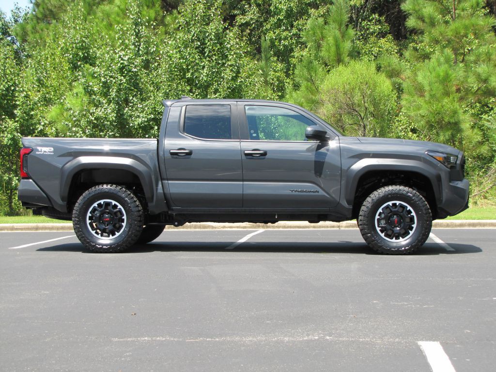 2024 Toyota Tacoma Image 5