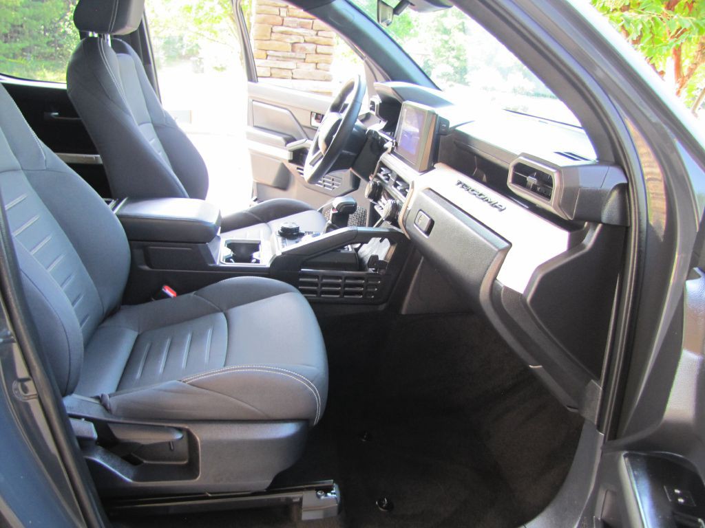 2024 Toyota Tacoma Image 14