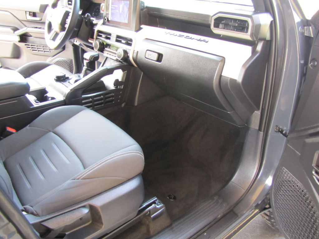 2024 Toyota Tacoma Image 15