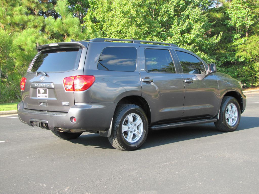 2015 Toyota Sequoia Image 7