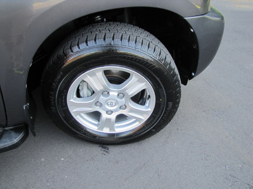2015 Toyota Sequoia Image 25